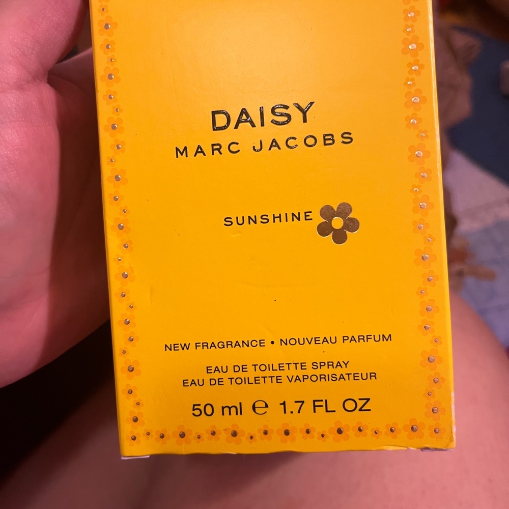 Marc Jacobs Daisy Sunshine Fragrance in Yellow